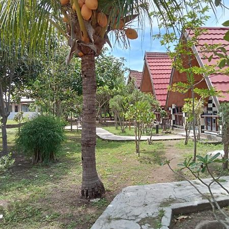 Meno Smile Cottages Gili Meno Exterior photo