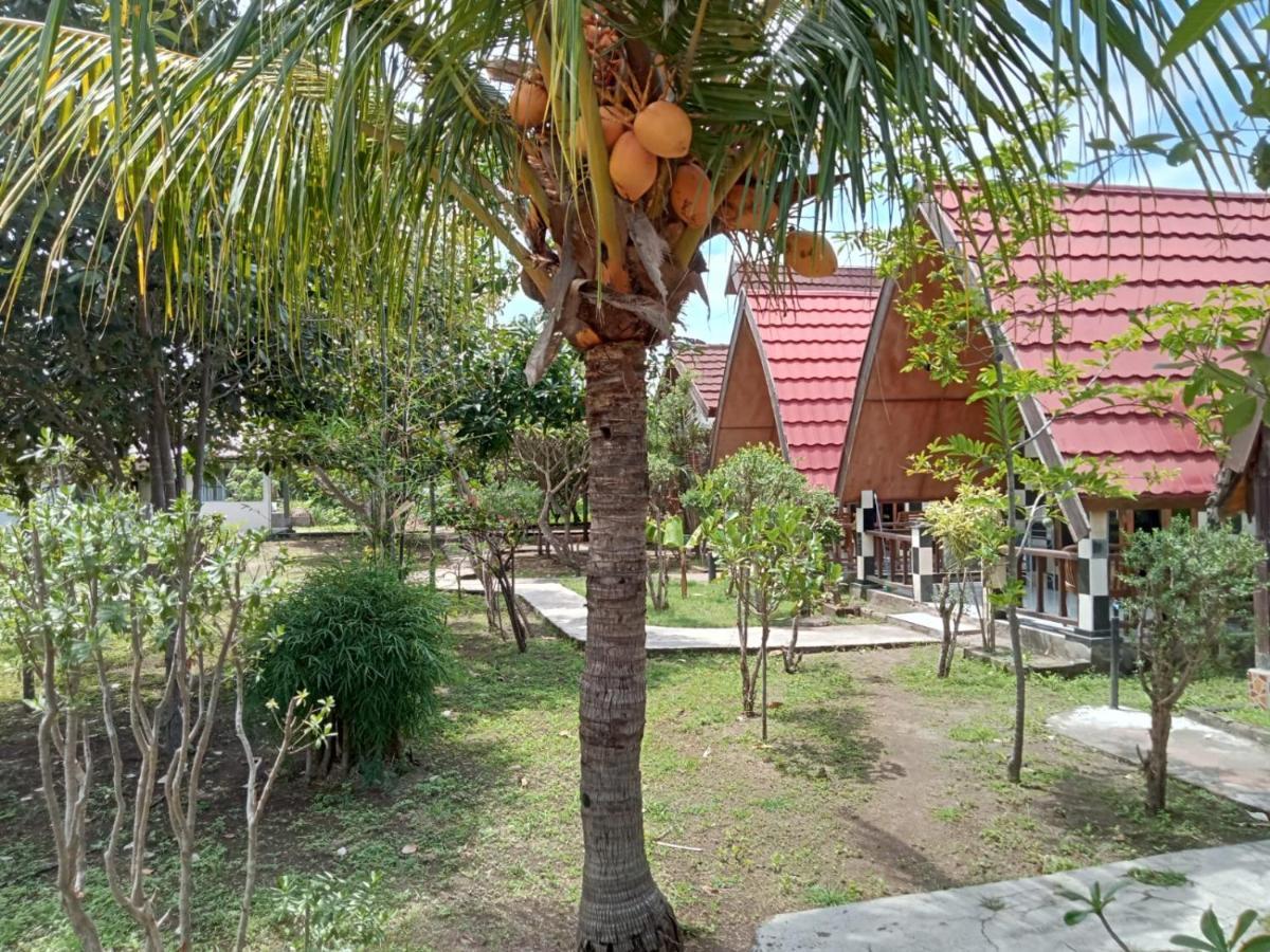 Meno Smile Cottages Gili Meno Exterior photo