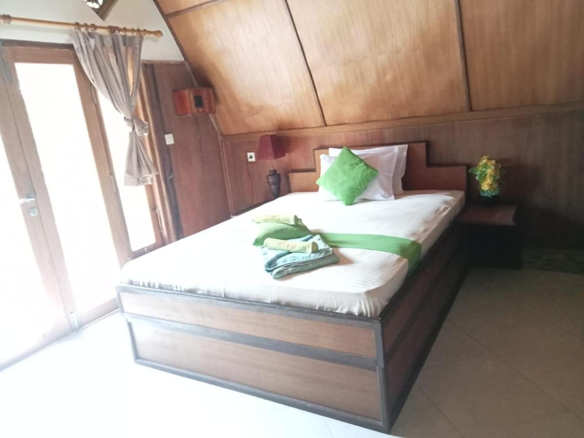 Meno Smile Cottages Gili Meno Exterior photo