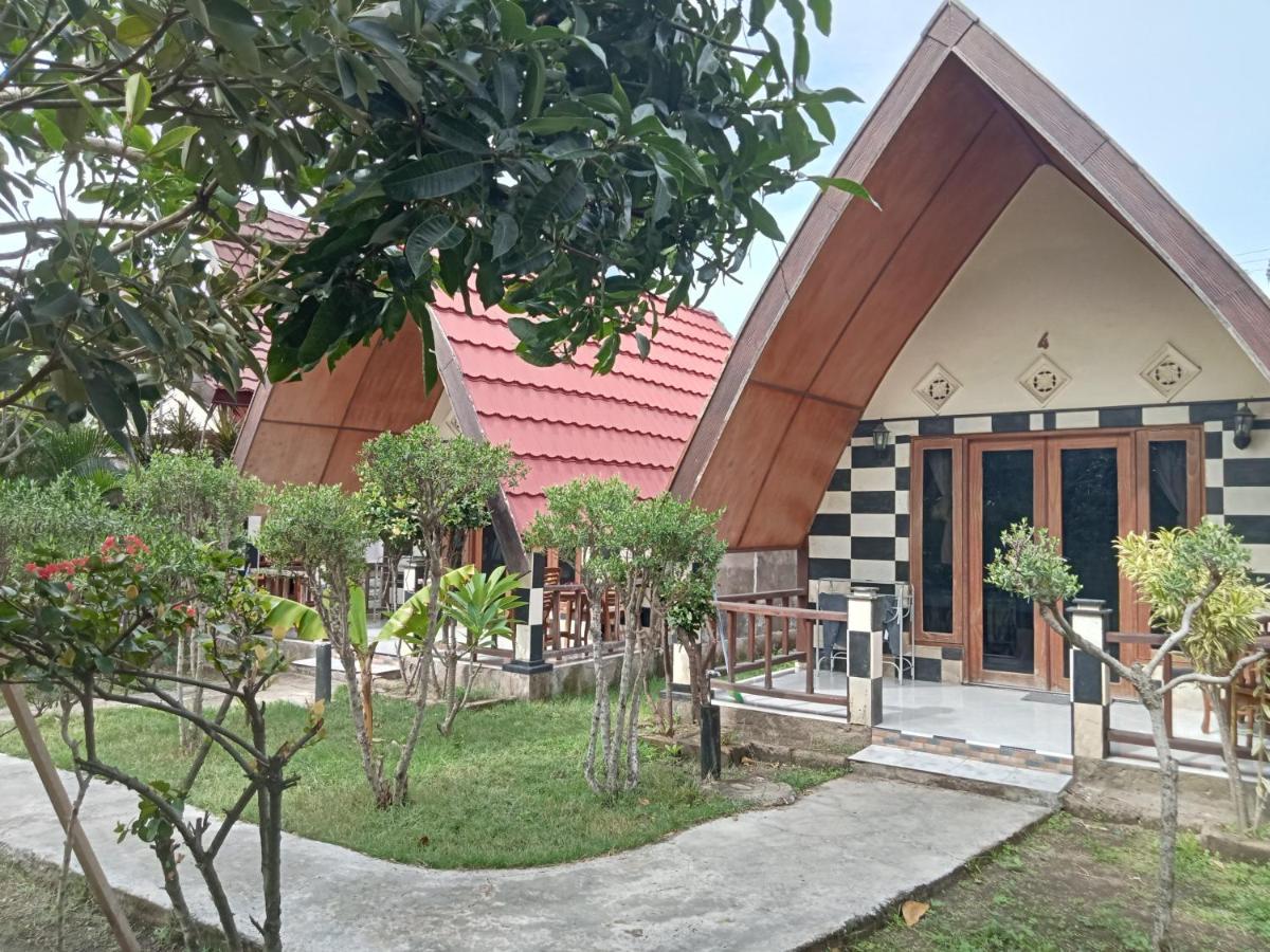 Meno Smile Cottages Gili Meno Exterior photo
